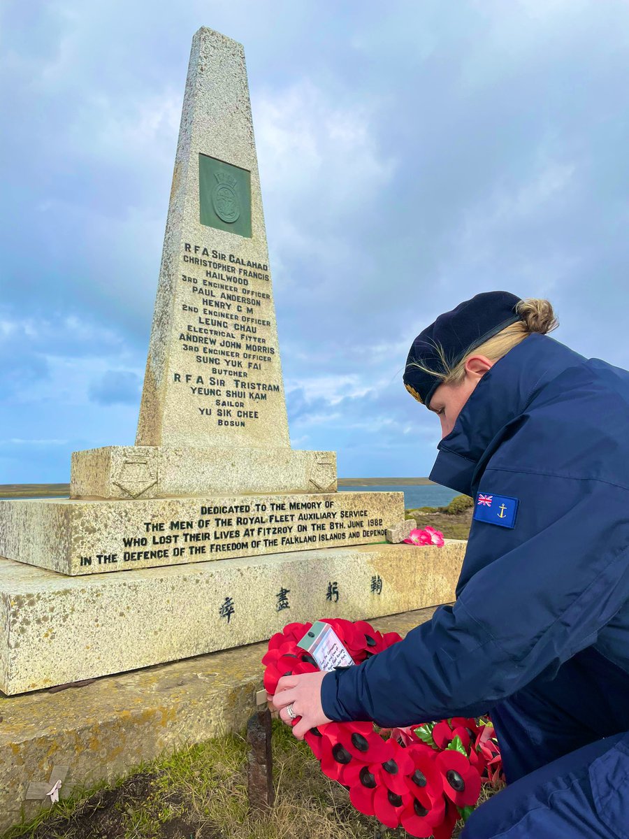 After completing an assurance visit at @BFSouthAtlantic we took time to remember those who paid the ultimate sacrifice in 1982. @RFAHeadquarters @RoyalNavy @smrmoorhouse @RFAAssociation