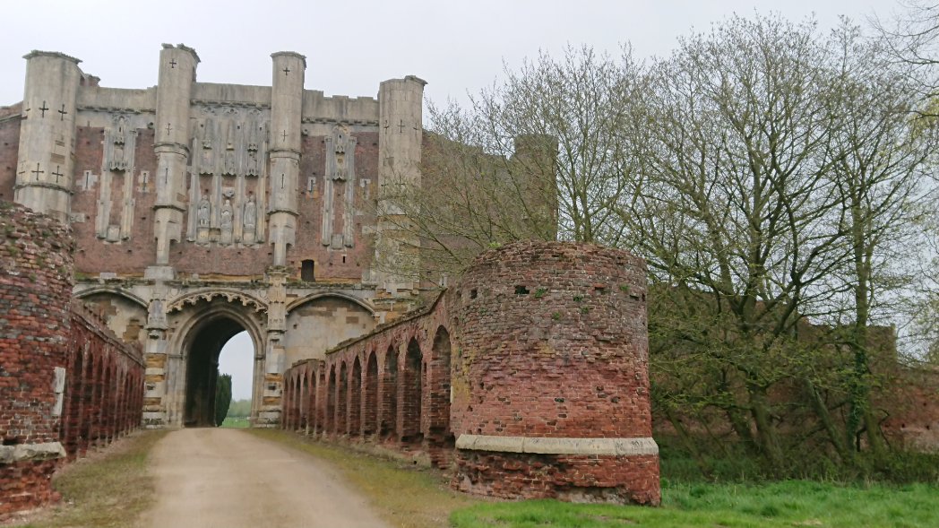 Bambigoesforth's tweet photo. A short stop at Thornton Abbey on Day 2 of #RouteZero
Which is unfortunately closed.
Very impressive gatehouse @LCStBen #monastics #Reformation #history https://t.co/IceQkDtm8N