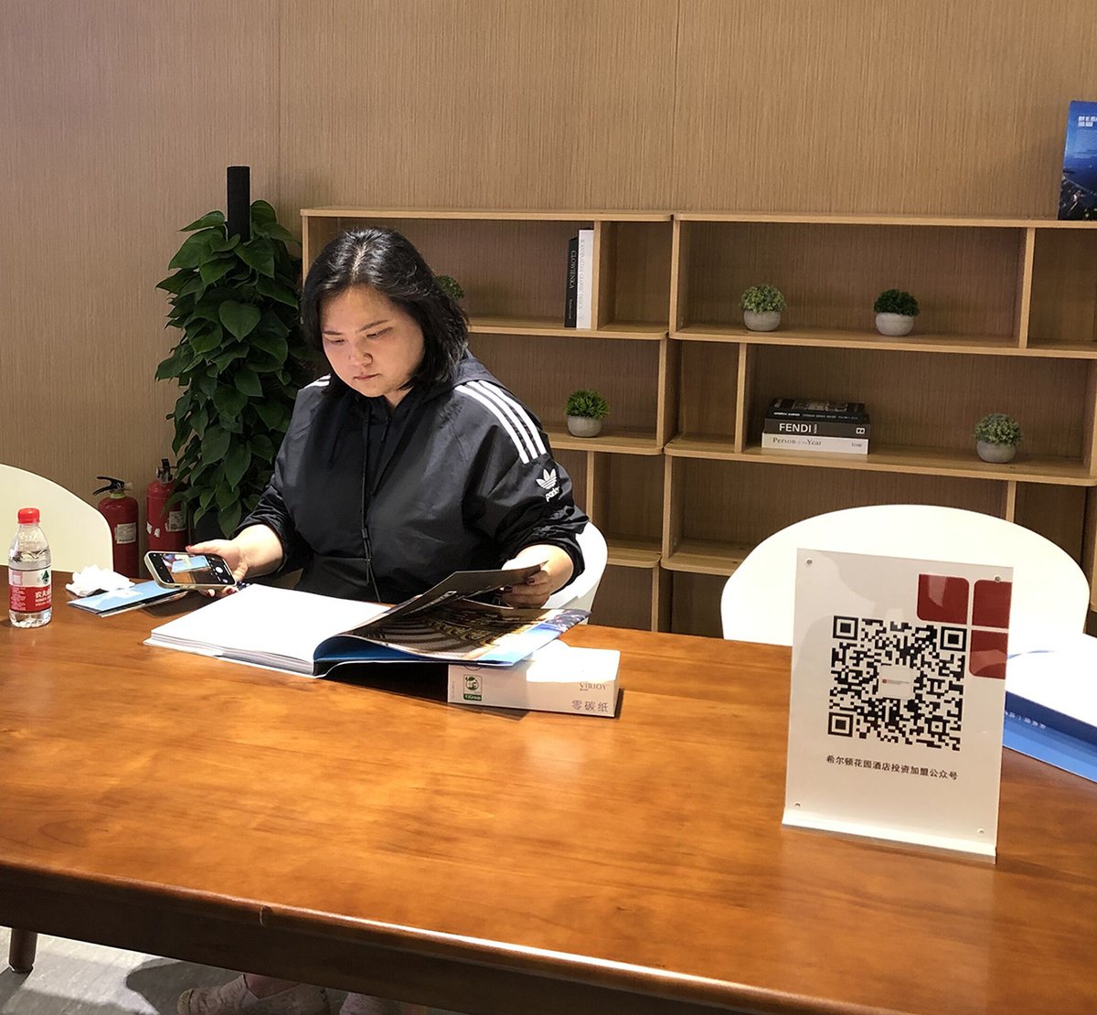 2023年的上海酒店展，参展商和观展人数大不如前，往年大的酒店集团展商这次也很多没来参加，疫情对酒店行业的冲击让人唏嘘。#HotelDesignExhibition