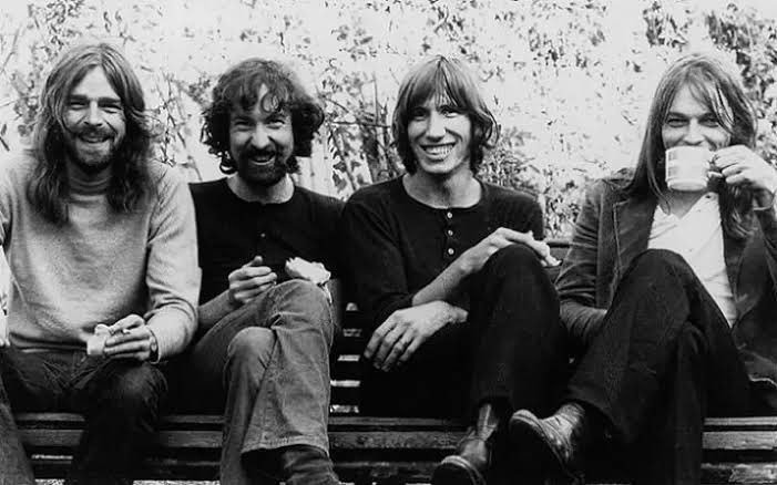 DEVILS_666_xxxx's tweet photo. 今日のオススメ曲は...
めっちゃ渋い🎶
🏴🏴🏴
Pink Floyd – Time (Official Audio) https://t.co/Wk3ZiiXoqY @YouTubeより
#england #pinkfloyd #spacerock #protoprog #experimentalrock #emi #sme #columbiarecords #nowplaying https://t.co/wm2DmkJiB4