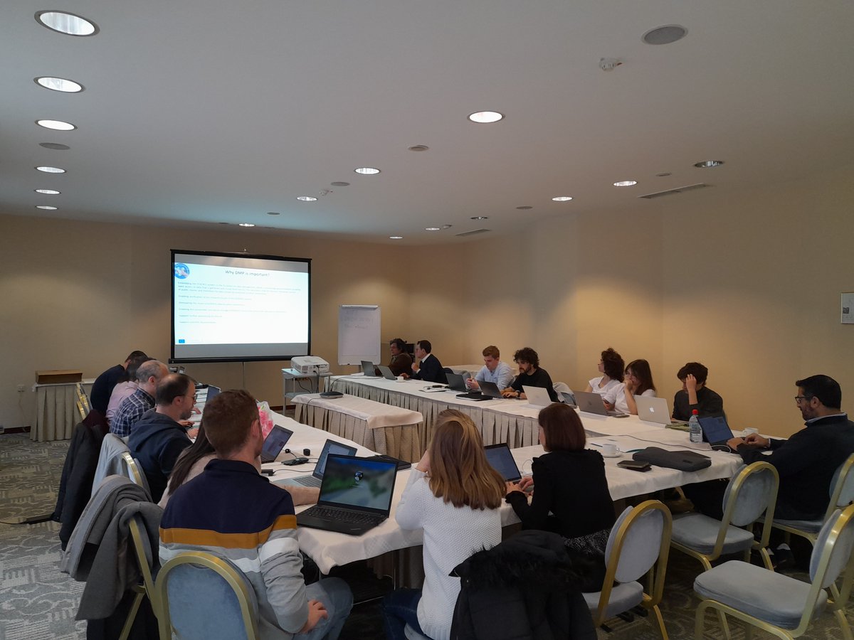 Essence2020 tweet media