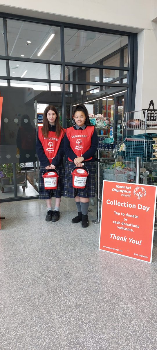Thanks to the TYs at <a href="/StConlethsCC_T4/">St Conleths Tech Dept</a> for their support today in Newbridge. 

You can donate online using the link below :) 
ie.taptodonate.co/tag/donate/TES…