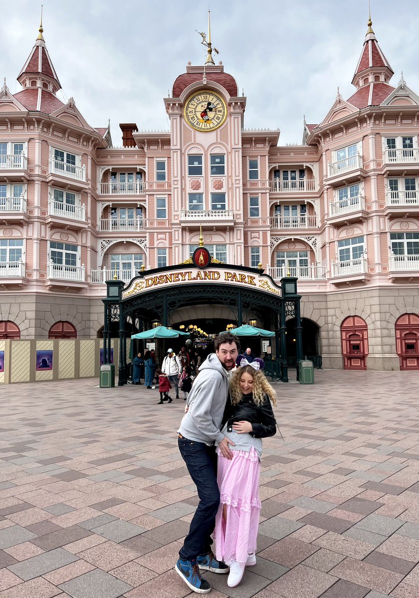 Rachael Rose tweet media