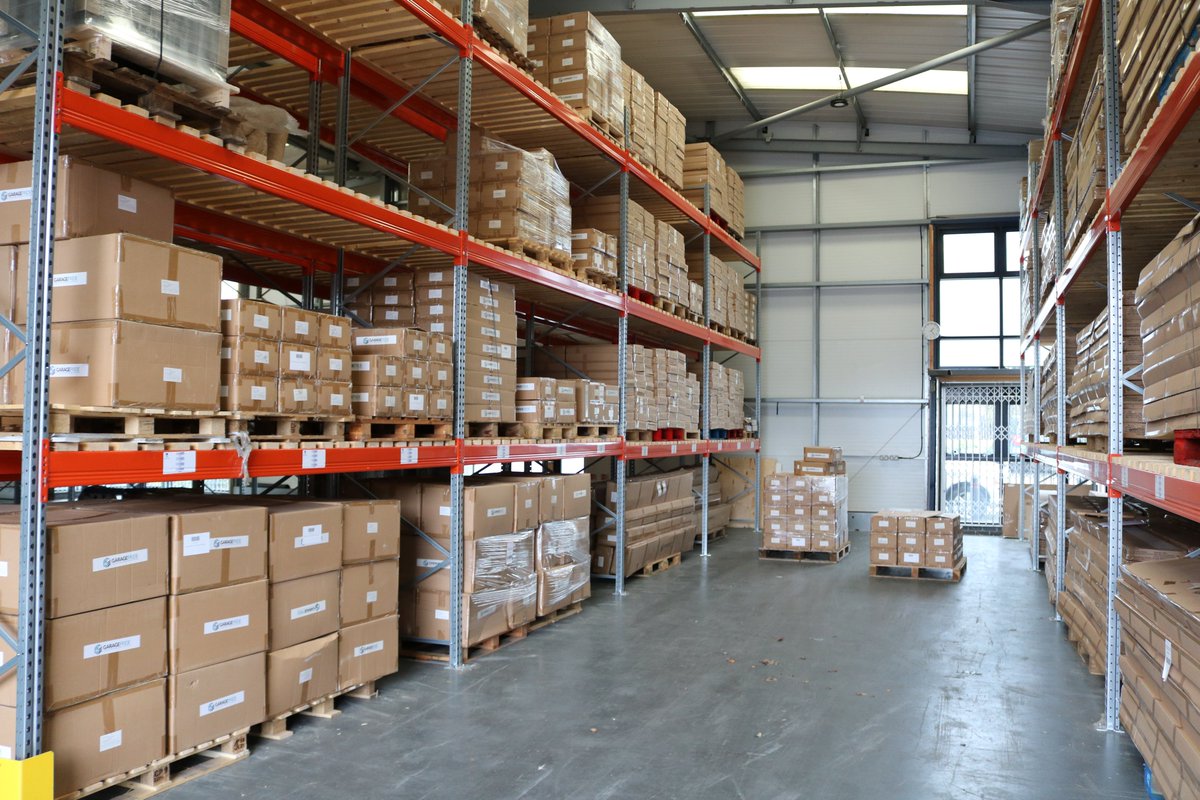 Blueboxsameday's tweet photo. #storewithease at Bluebox Storage Oswestry Ltd, we can collect your goods, deliver directly to our warehouses to be fully managed and stored ready for dispatch. #fulfilment #distribution #uklogistics #warehouse #3pl #warehousestorage #uk #sme #fullymanaged https://t.co/jE3P3perox