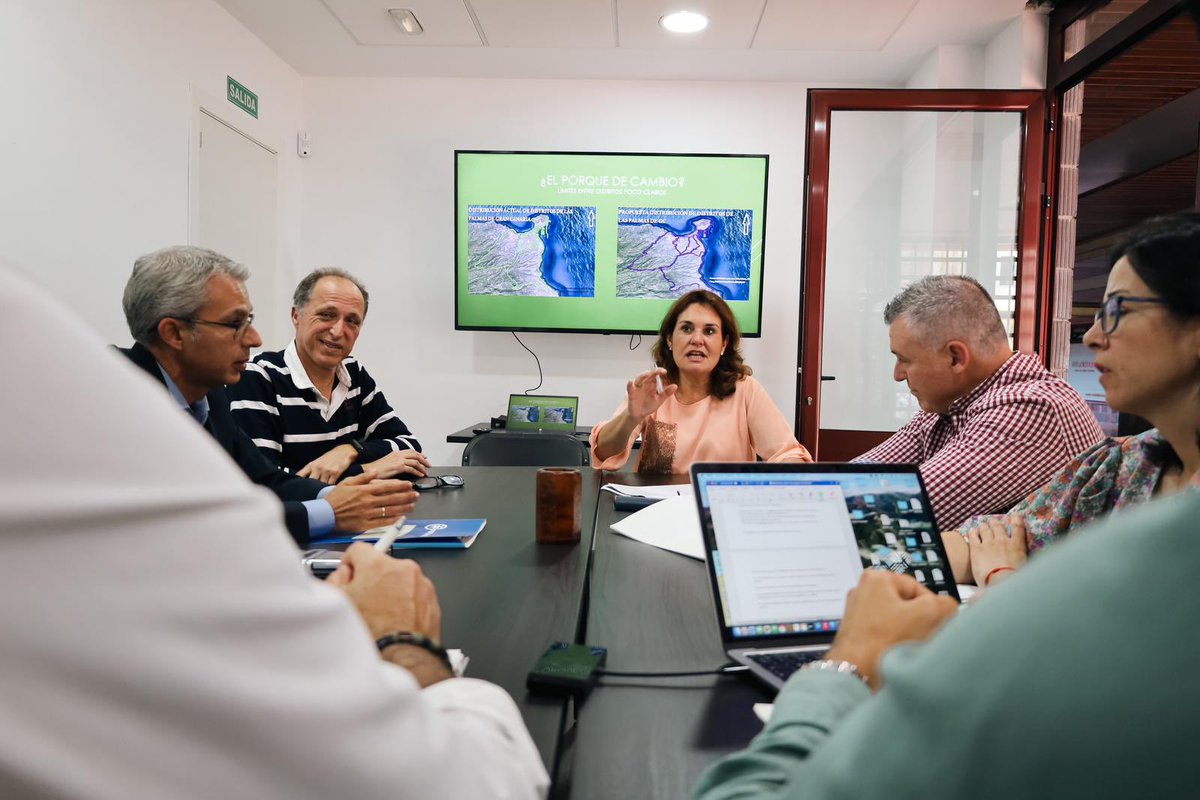 JimenaLPGC's tweet photo. 🏘️Nuestro modelo de ciudad para #LPGC.

Hay un problema organizativo de los distritos y vamos a solucionarlo.

Los distritos deben tener mayor capacidad de actuar y mayor presupuesto.

👉🏻Todo cambio será avalado por los profesionales y tras la escucha activa de los vecinos. https://t.co/uhjUNOu8B3