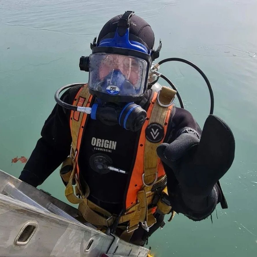 𝗕𝗔𝗖𝗞 𝗜𝗡 𝗦𝗧𝗢𝗖𝗞! We now have R-Vests back in stock! Contact our sales team to place an order
☎️ +44 1257 254 444
✉️ info@ndiver.com
ndiver-commercial.com/r-vest
📸 @pzdoki
.
.
.
.
#northerndiver #commercialdiving #diving #diver #commercialdiver #commercialdiverslife #ots