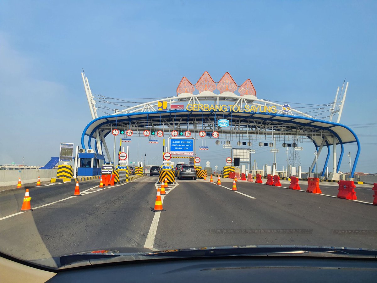 musrift's tweet photo. Tol Semarang Demak https://t.co/9be7I7TtQ3