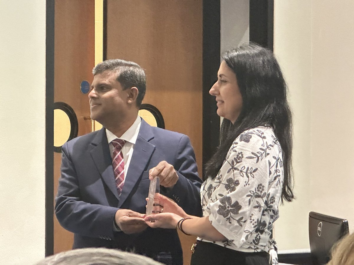 AKMSaifulIslam7's tweet photo. BUET research partners have received crest given by project coordinator of Enhance Project at the Final Workshop in London #erasmusplusproject
#humanitarianengineering
#enhanceproject
#ErasmusPlus https://t.co/eOovWWwlr0
