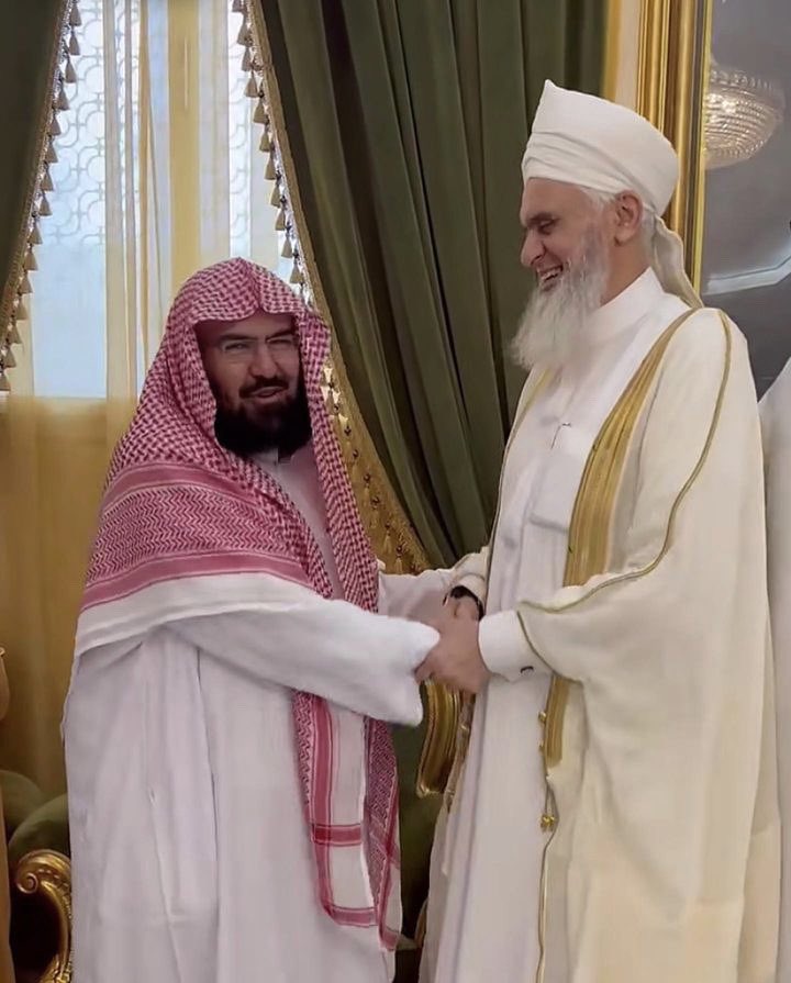 Sheikh Sudais with the Imaam of Masjid Al Aqsa, on the occasion of Eid Al Fitr.