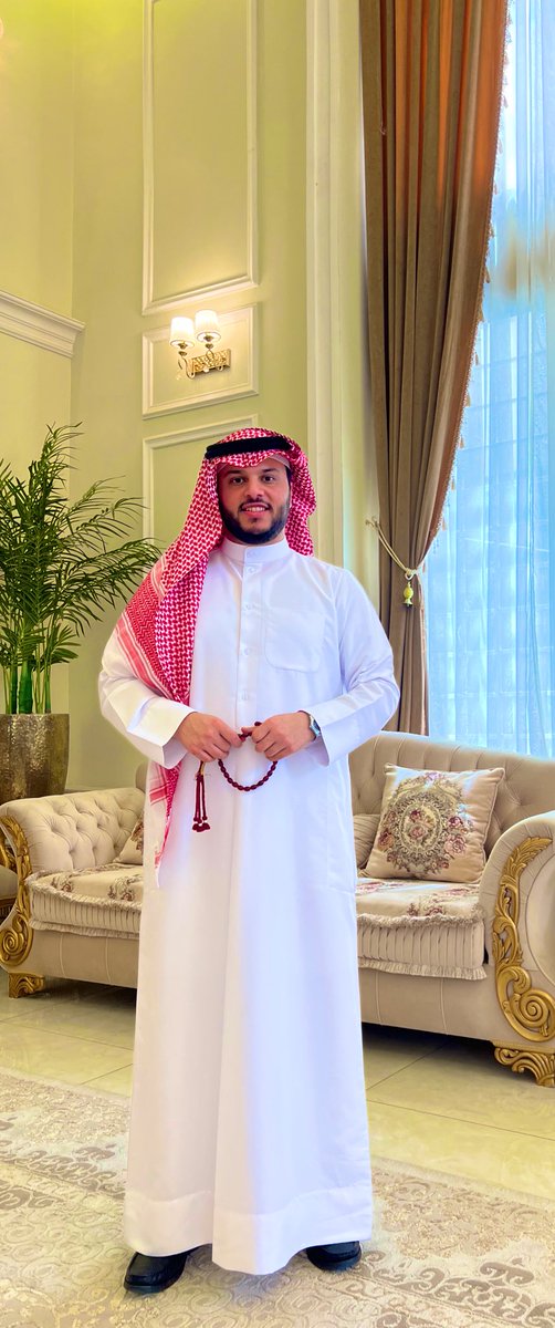 اخذتني #غيبوبه_العيد منكم 🥰

#كل_عام_وانتم_بخير  و #عساكم_من_عواده 🤍