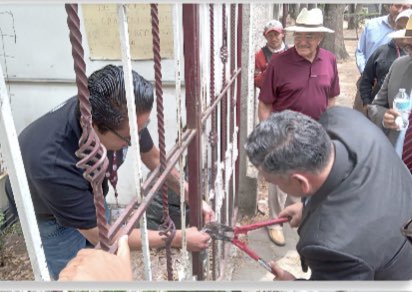 sorianoaaron's tweet photo. Propuesta de Polideportivo en él Carillón de @BuhosIpn 
Se derrumbó el muro que por 25 años impedía el paso de la alberca a la campo de americano, este impedía que la ODET tuviera acceso ya que habían tomado las instalaciones.
🏊‍♂️ alberca, cancha de 🏀 y 🏈 junto Flag football https://t.co/jjkNS9zXu2
