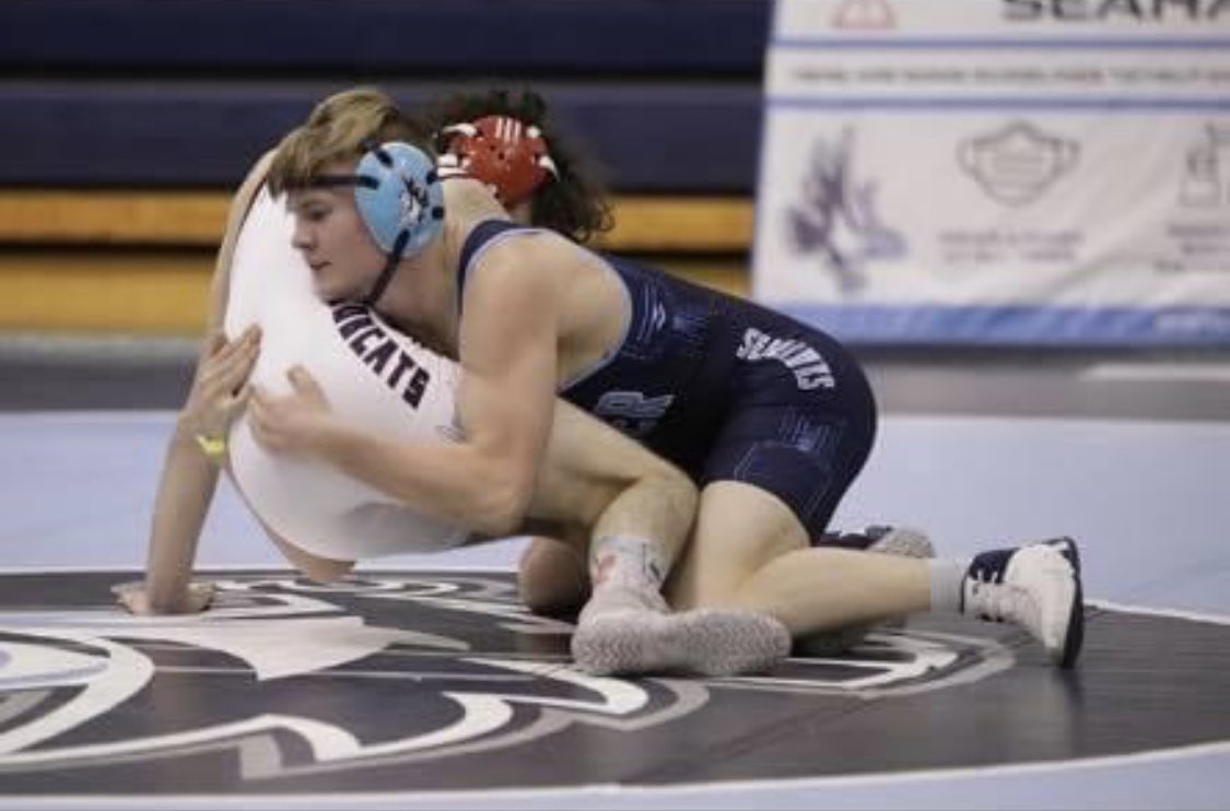 MChawkwrestling's tweet photo. Big shoutout to former Mill Creek standout, Zach Fix, for graduating with his BSN from Keiser University. Zach was a 3x state qualifier and our first ever athlete to earn a scholarship to wrestle in college! 

#HawksOnTop https://t.co/B3UaBdK48R