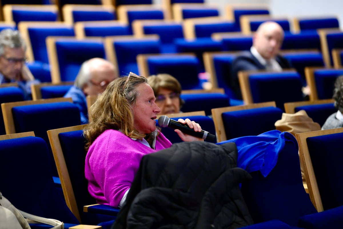 Devant les représentants des personnes en situation de handicap au @CNCPH_fr, j'ai réaffirmé notre cap: assurer l'accessibilité de #Paris2024 et construire un héritage sportif durable Une feuille de route qui sera aussi au 💙 de notre atelier sport & handicap du 23 mai prochain!