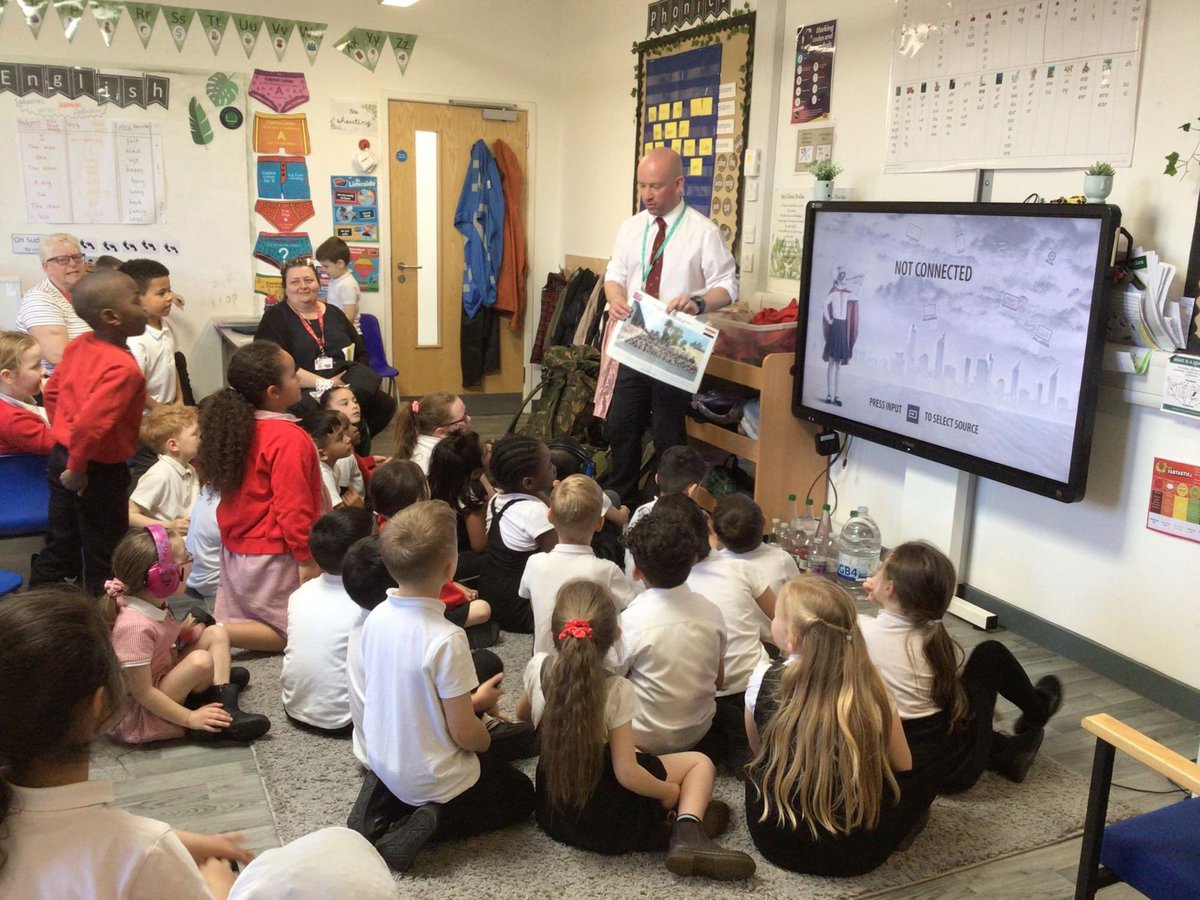 OasisLimeside's tweet photo. A huge thank you to @oasisacademyoldham for lending us Mr. Jacobs, who used to work for the Armed Forces and came to talk to the children of Limeside about his career and answer their questions https://t.co/6blFzfvhdt