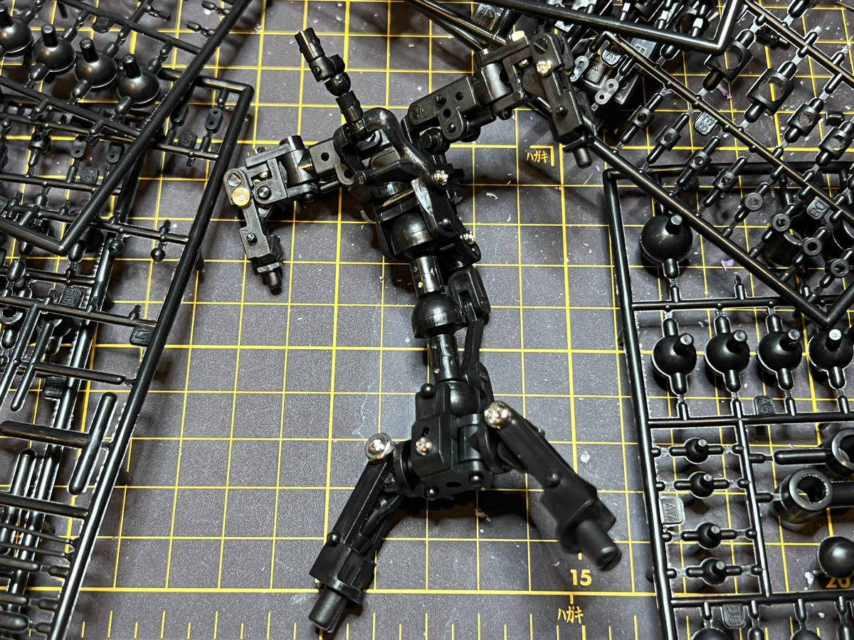 コトブキヤ壮絶技巧版エヴァ初号機の限定版。実際に壮絶な、ザ