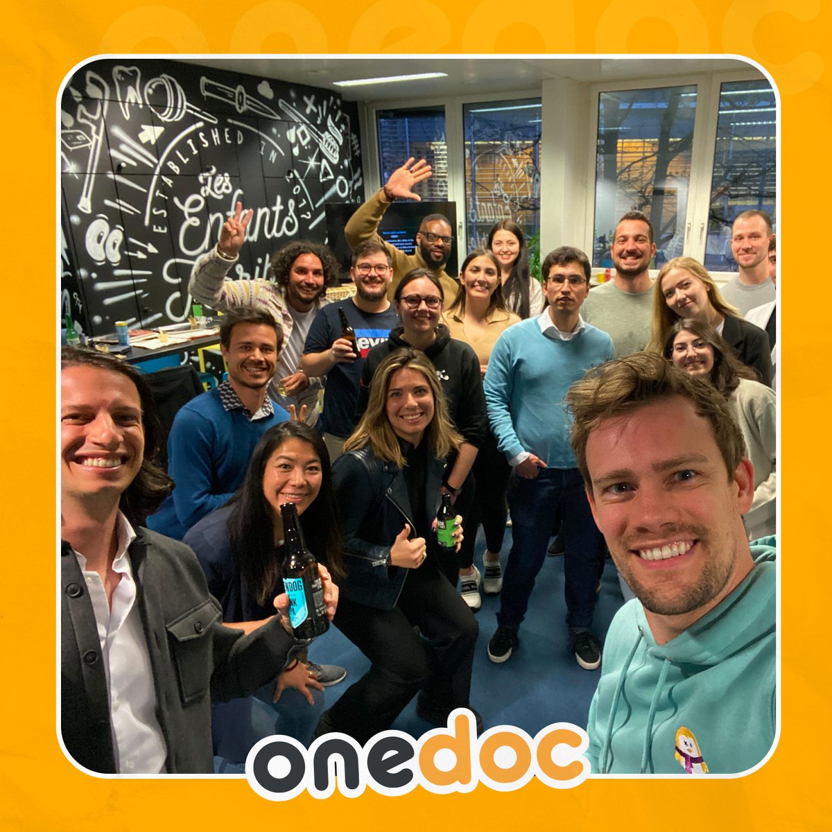 OneDoc_ch's tweet photo. OneDoc rencontre @GoldavenueFR
🤝 Hier nous avons eu le plaisir d’accueillir la Startup Gold Avenue dans nos locaux!
🥇 Un échange très enrichissant (sans mauvais jeux de mots)!
Merci pour la visite et à bientôt!
#startup #afterwork #gold #switzerland #innovation #OneDoc https://t.co/lgTYFo4NY1