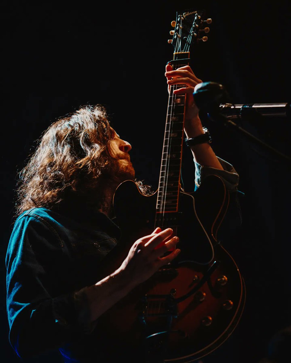 Hozier tweet media