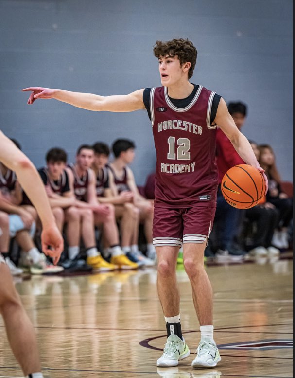 Good luck to 2025 point guard Mike Ellerbrook, who is in Boston playing with Stay True at the Vertical Hoops Boston Hoops Mania this weekend!  #WABasketball #HST <a href="/mikeellerbrook/">Mike Ellerbrook</a>