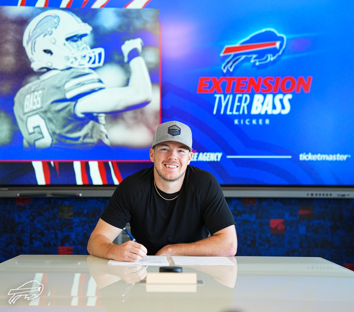You LOVE to see it!!

We’ve signed Tyler Bass to a four-year extension through 2027: bufbills.co/3LhHq4n