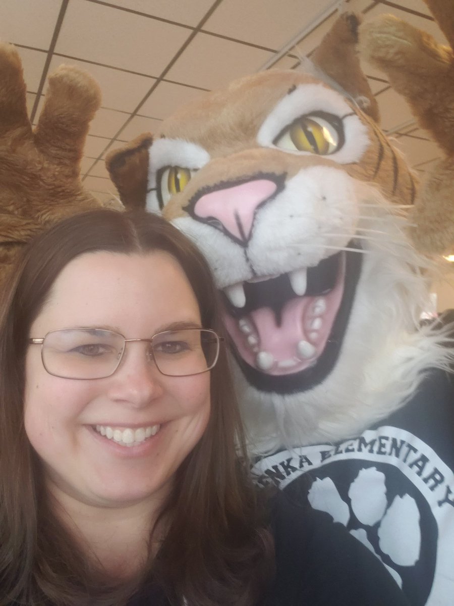 WBSDStrong's tweet photo. Join us in celebrating Cassie Sims, a longtime Wegienka Elementary School volunteer who goes above and beyond for students and staff. She is the true embodiment of a volunteer and we are thankful for her commitment to our school since 2015. https://t.co/ekvzrq74aw