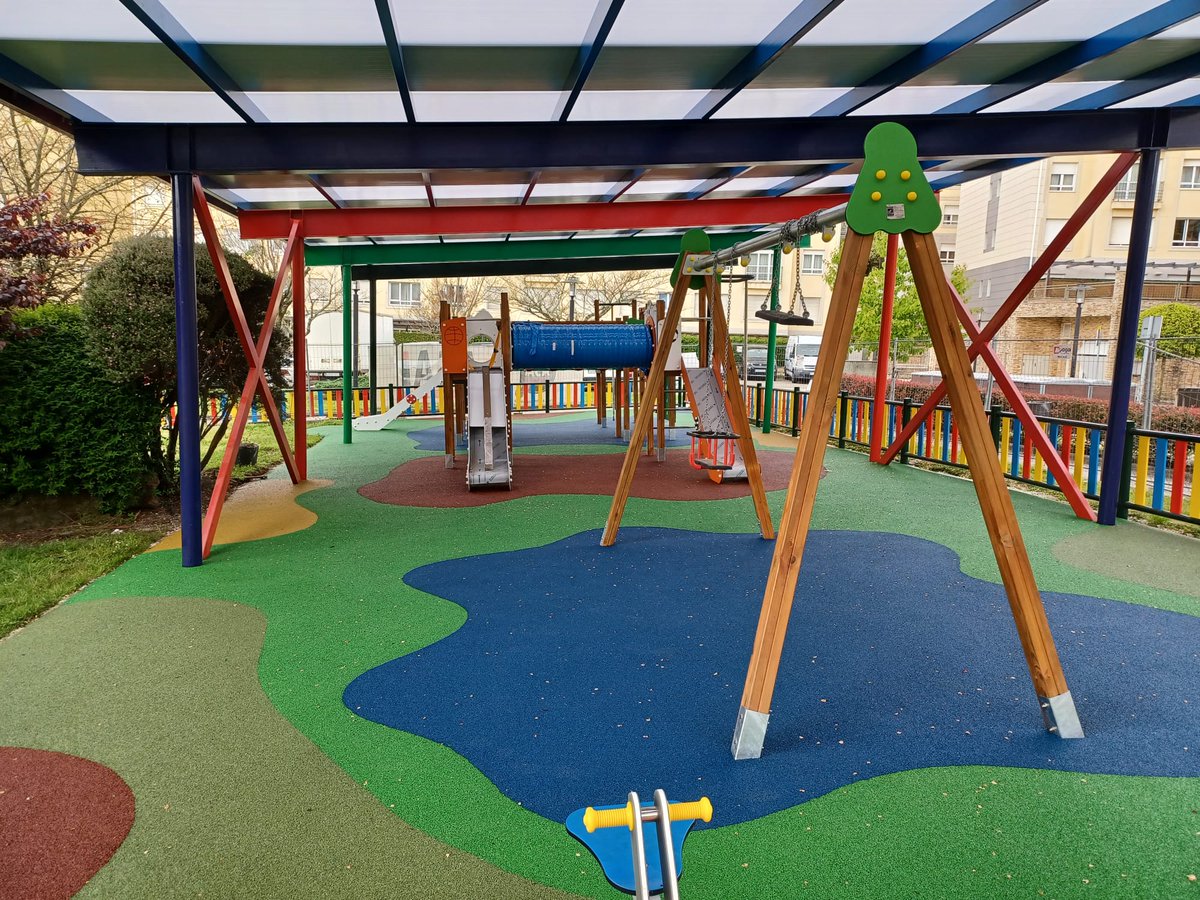 ASA_ingenieria's tweet photo. Hemos terminado la rehabilitación de este parque infantil en el Concello de Poio. En cuanto se abra al público la lluvia ya no impedirá que se puedan divertir los más pequeños. https://t.co/tF374wMOEf