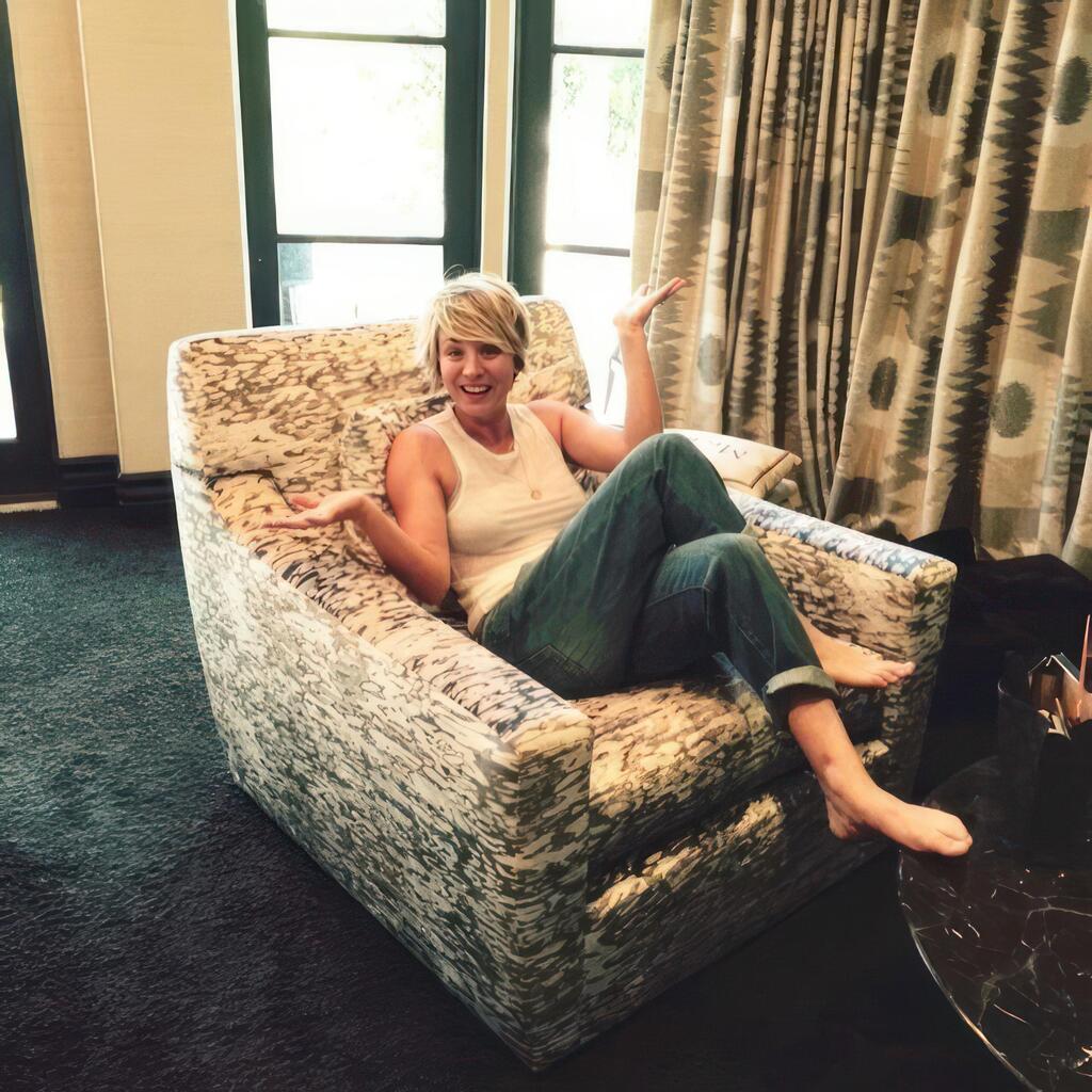 Feet to Fap on Twitter: "Kaley Cuoco #feet #toes #footfetish"