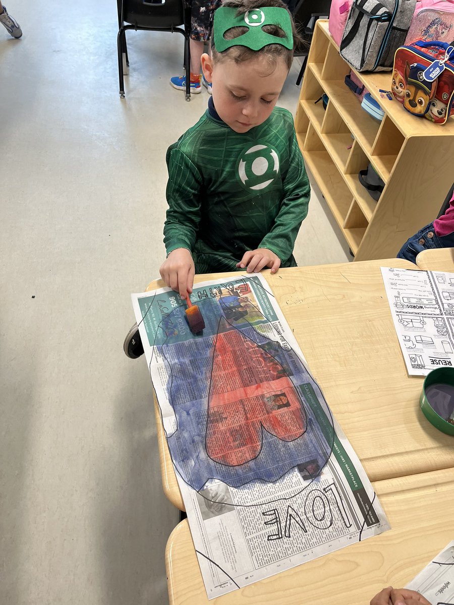 msjmedeiros's tweet photo. Reusing newspaper to explore with water colour 🎨🖌️ https://t.co/1BW6Ma67t2