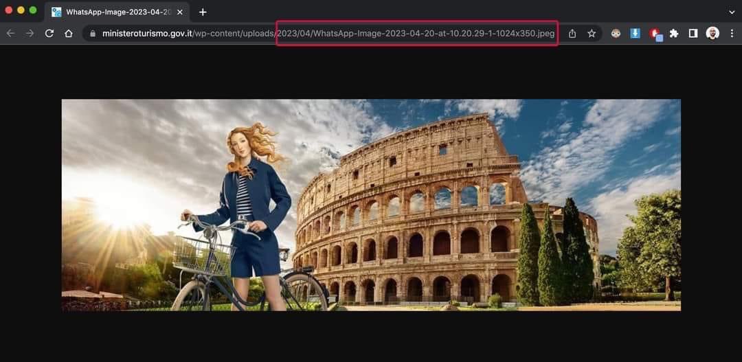 “Ehy ma questa bella immagine pagata a peso d’oro riesci a caricarla sul sito?”
“Sì, aspetta che te la giro via whatsapp”
“Grazie”