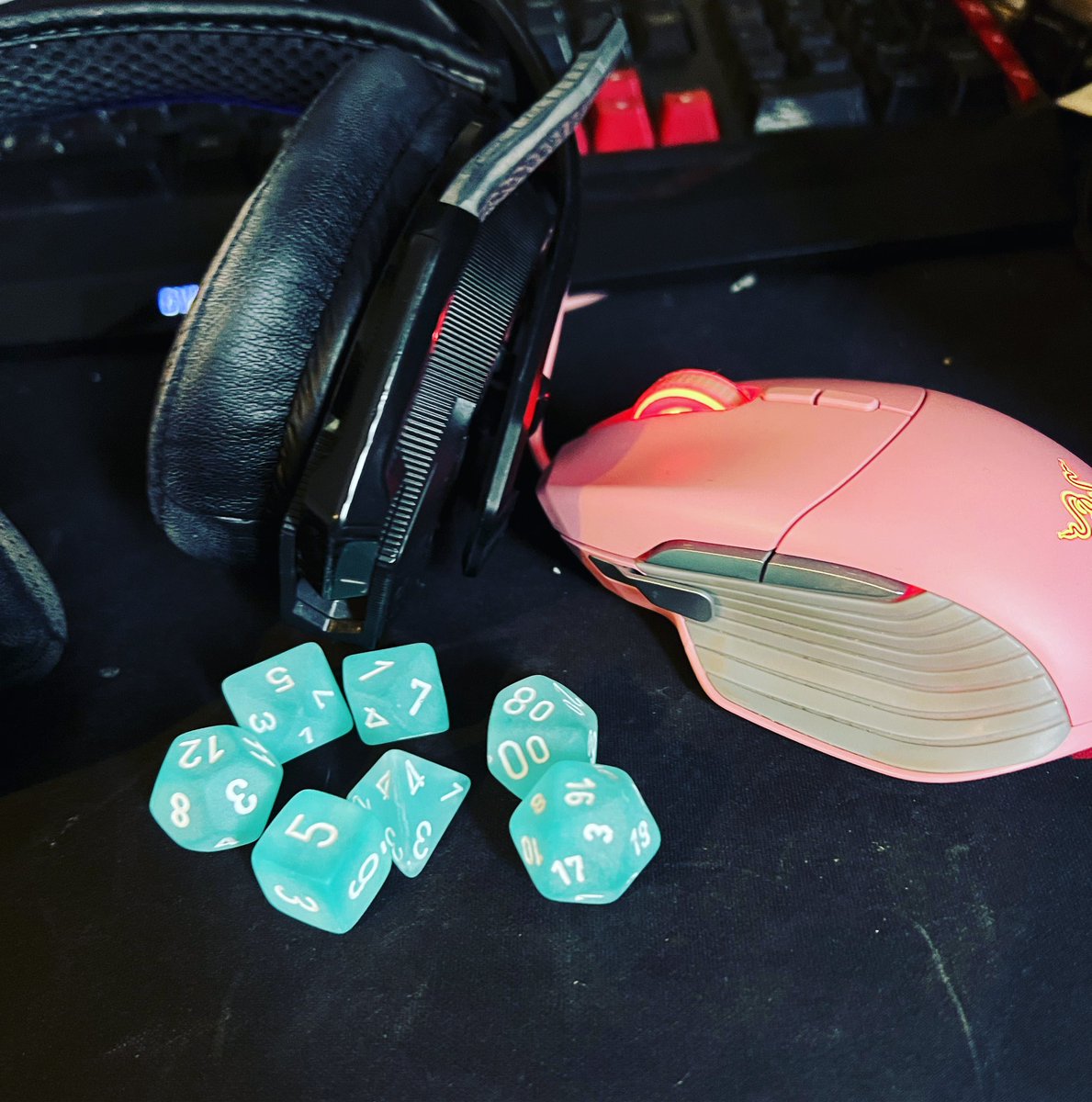 imrunning632's tweet photo. Are you guys ready to continue our adventure? I sure am! See you tonight at 8:30pm MST on Twitch for our next DND session!

#dnd #dndtwitch #newtodnd #lettheadventurecontinue #twitchsmallstreamers #gamergirl #dungeonsanddragons https://t.co/LUmJdiMYxs