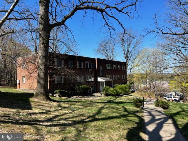 AnneFitzHomes's tweet photo. 1100 TYSON AVE #A10, Abington, PA 19001 just hit the market! Only $1400 per month includes heat and water! Take a look at this awesome space: https://t.co/QULHqC0cAS https://t.co/0vIIcjb091