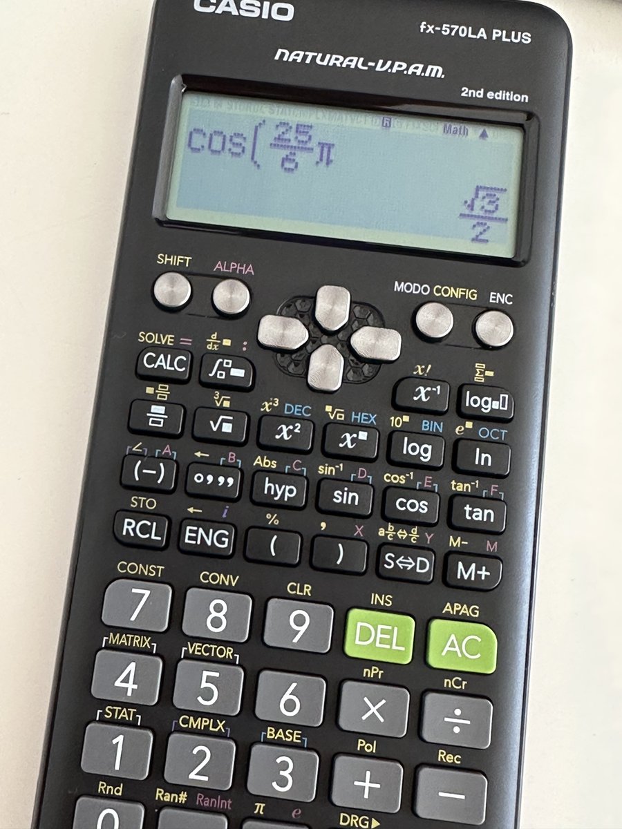 uhhdai's tweet photo. Siempre tuve la Casio más normal y nunca me tiraba los resultados en dos lineas, cumpliendo mi sueño nerd #GraciasJavascript kjj https://t.co/8xc175QsCy