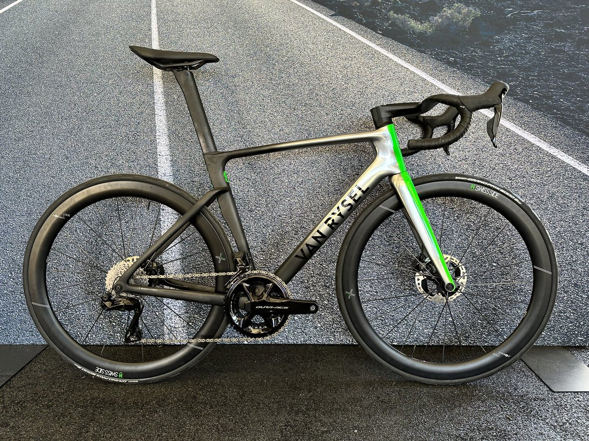 David Arthur on Twitter "The new Van Rysel aero race bike looks good, and rumours a world tour