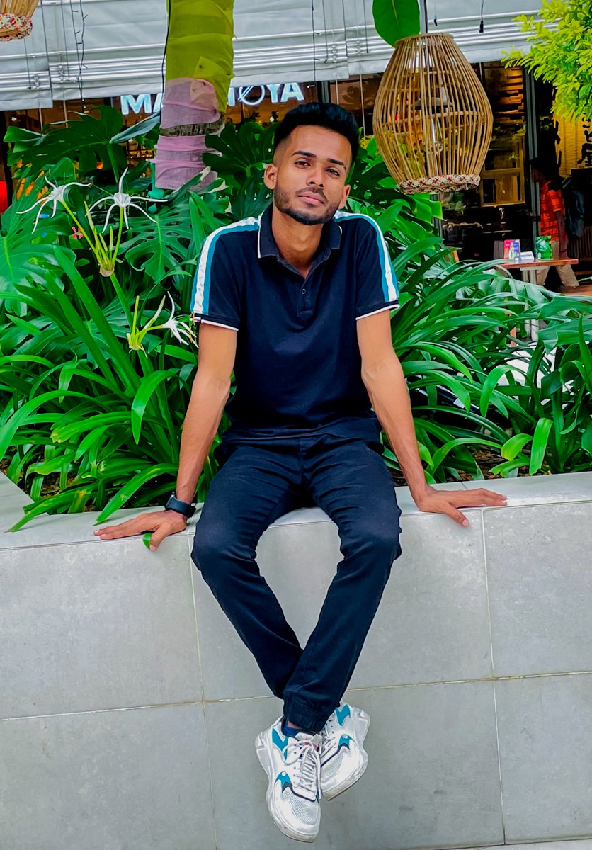 chamujith_c's tweet photo. Hi ❤️

#chamujithkumarasinghe #chamujith #chamu https://t.co/6bCewqA8yk