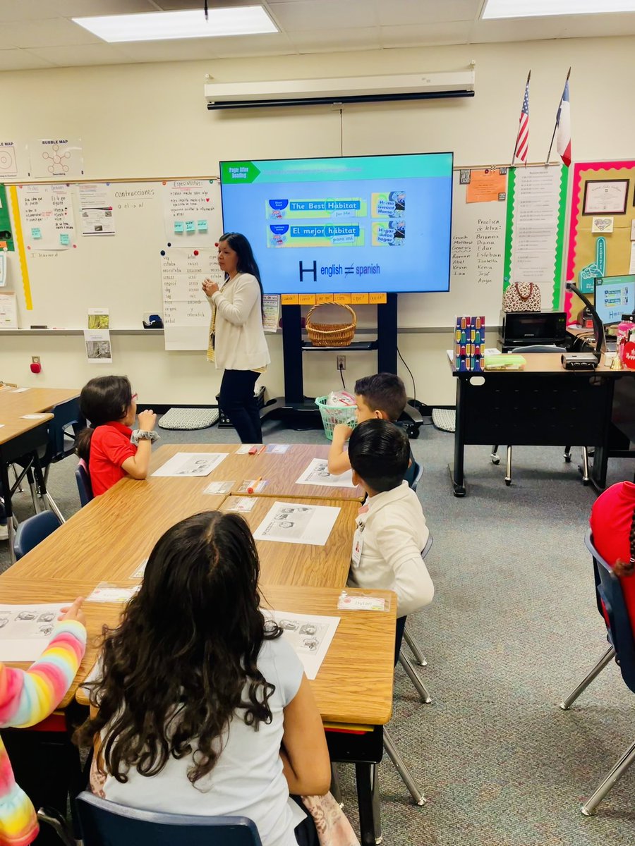 Maggie8156's tweet photo. Always a pleasure to stop by Ms. Hernandezโs classroom @stipesstallions to see her students comparing and contrasting two languages. ๐๐ผ๐๐ผ๐๐ผ #contrastiveanalysis #duallanguage https://t.co/9DtiQeCRiv