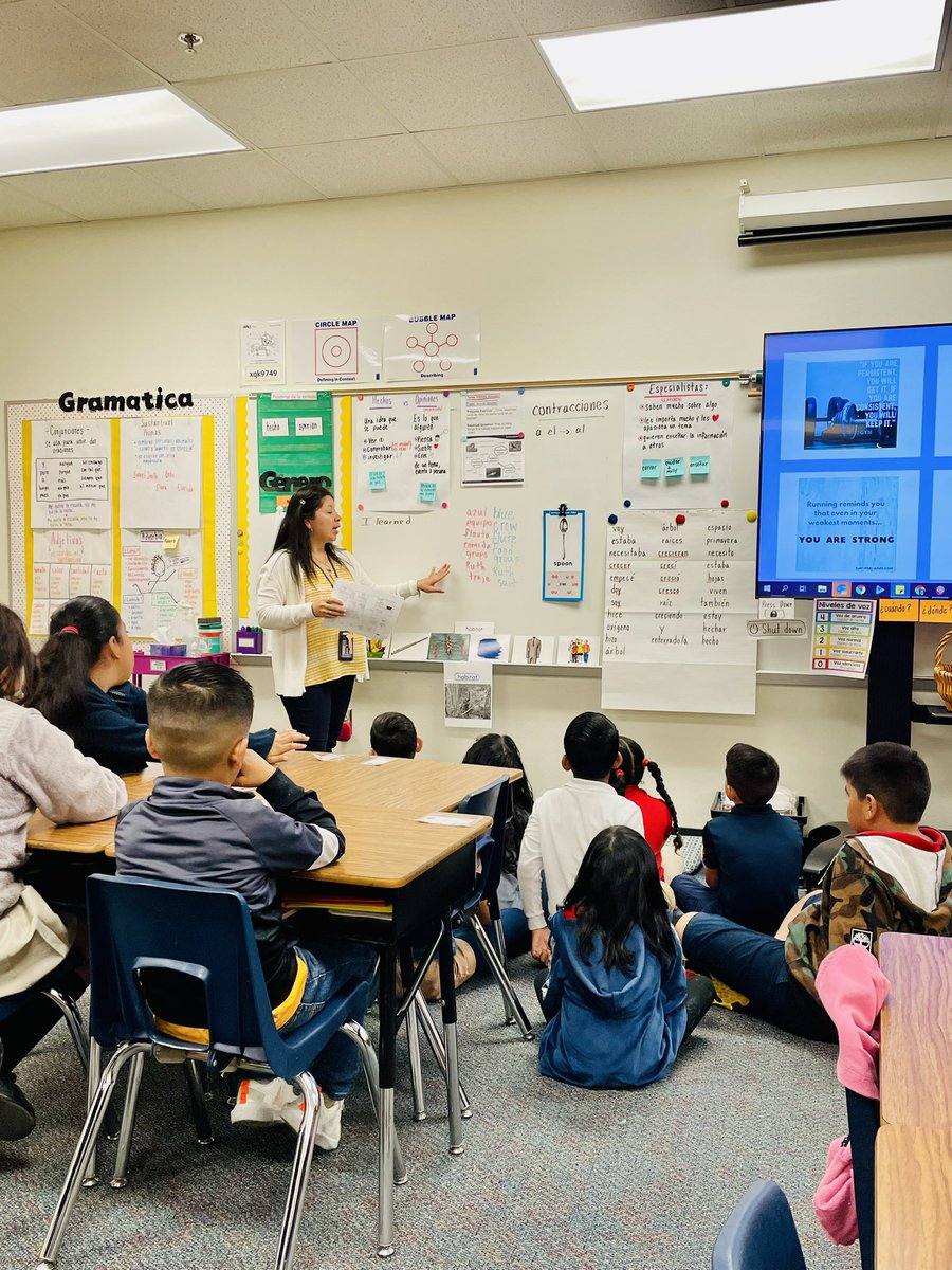 Maggie8156's tweet photo. Always a pleasure to stop by Ms. Hernandezโs classroom @stipesstallions to see her students comparing and contrasting two languages. ๐๐ผ๐๐ผ๐๐ผ #contrastiveanalysis #duallanguage https://t.co/9DtiQeCRiv