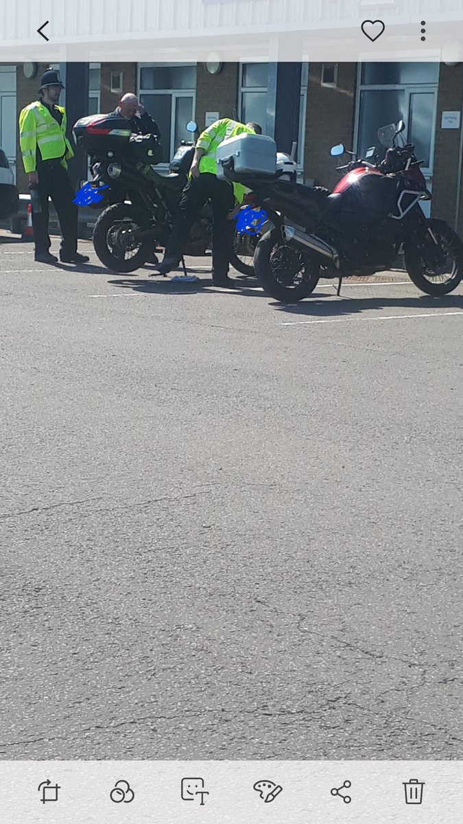 KMinsterCops's tweet photo. Yesterday, SNT were running Op Aquarius at @DVSAgovuk with support from @OPUWorcs. This was to address the national #2wheeloperation and speak with road users. 27 motorcyclists were spoken to, 1 reported for having no rear brake pads. #RoadSafety #policingpromise https://t.co/BiAlfd7tyD