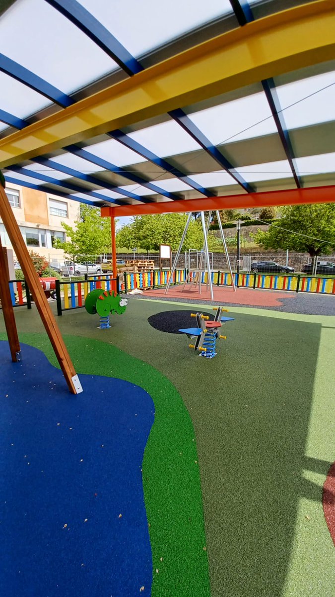 ASA_ingenieria's tweet photo. Hemos terminado la rehabilitación de este parque infantil en el Concello de Poio. En cuanto se abra al público la lluvia ya no impedirá que se puedan divertir los más pequeños. https://t.co/tF374wMOEf