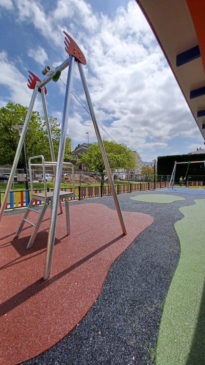 ASA_ingenieria's tweet photo. Hemos terminado la rehabilitación de este parque infantil en el Concello de Poio. En cuanto se abra al público la lluvia ya no impedirá que se puedan divertir los más pequeños. https://t.co/tF374wMOEf