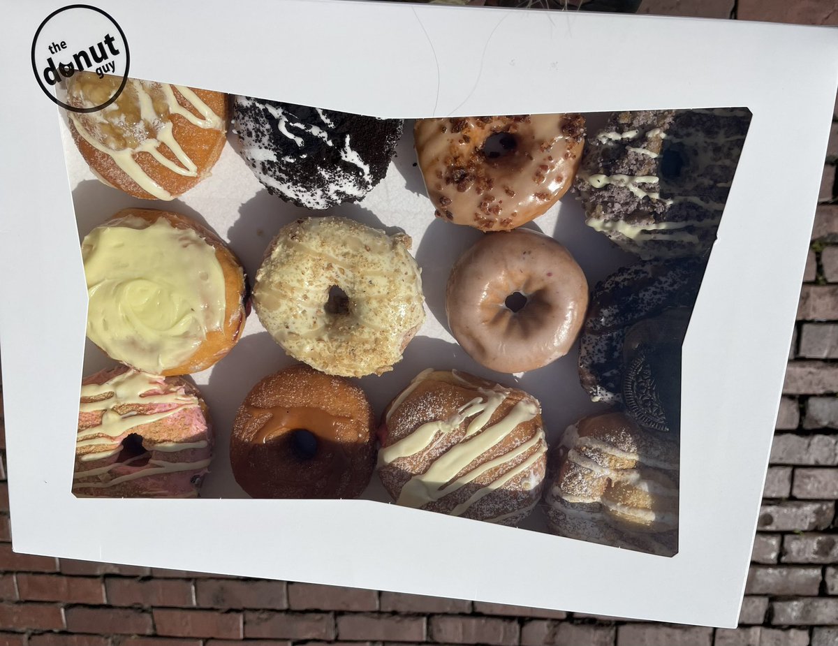 _SamTheRAM's tweet photo. Happy FriYAY, Tweeps!π£
If youβre in Columbia SC, and like donutsβ¦ Donut Guy is the spot!π₯π©
#FriYAY #DonutDelivery #Appreciation #SES #WeekendIsUponUs #GoBeGREAT https://t.co/6I6B73WPFq
