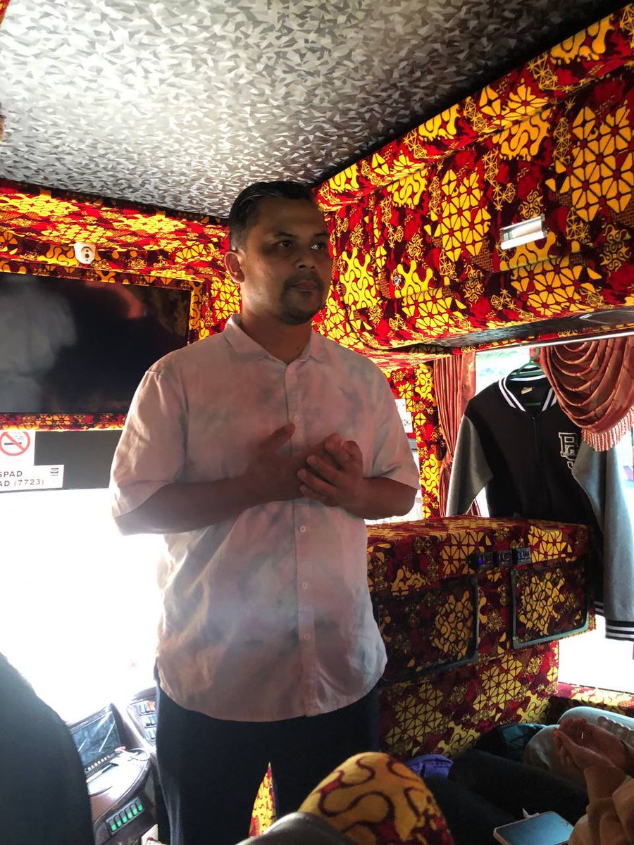 MPPKPMSI's tweet photo. Pada 20 April 2023, Majlis Perwakilan Pelajar 2023 telah menganjurkan program “Jom Balik Kampung”. Program ini bertujuan untuk membantu serta memudahkan pelajar KPMSI untuk balik ke kampung halaman dengan selamat dan mudah.

1/2 https://t.co/UdAnX3VBJ3