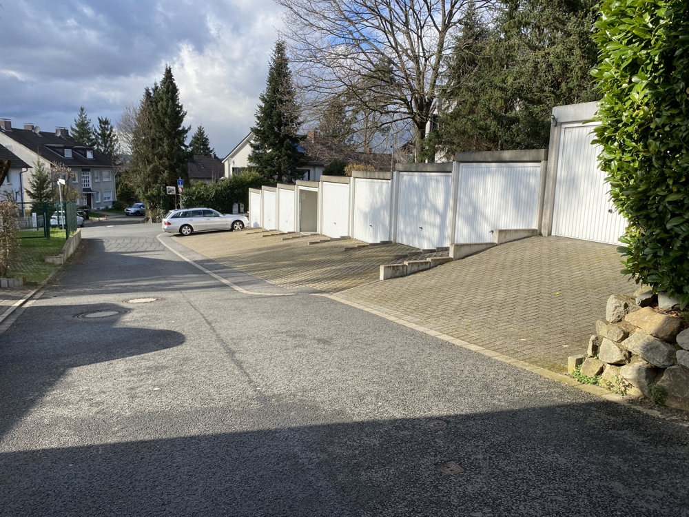 dieckmann_immo's tweet photo. Große #Mietwohnung in #Schwerte #Ergste
✓ ca. 91 m²
✓ 3 Zimmer
✓ 1. OG
✓ Wanne & Dusche
✓ Fußbodenheizung
✓ Kellerraum
✓ Garagenstellplatz
✓ Balkon
✓ ruhige Lage
✓ Kaltmiete: 900,00€
https://t.co/L5DJf0vXNS
immo@dieckmann-immobilien.de
+49 (0) 23 04 - 23 96 110 https://t.co/PITwVL999c