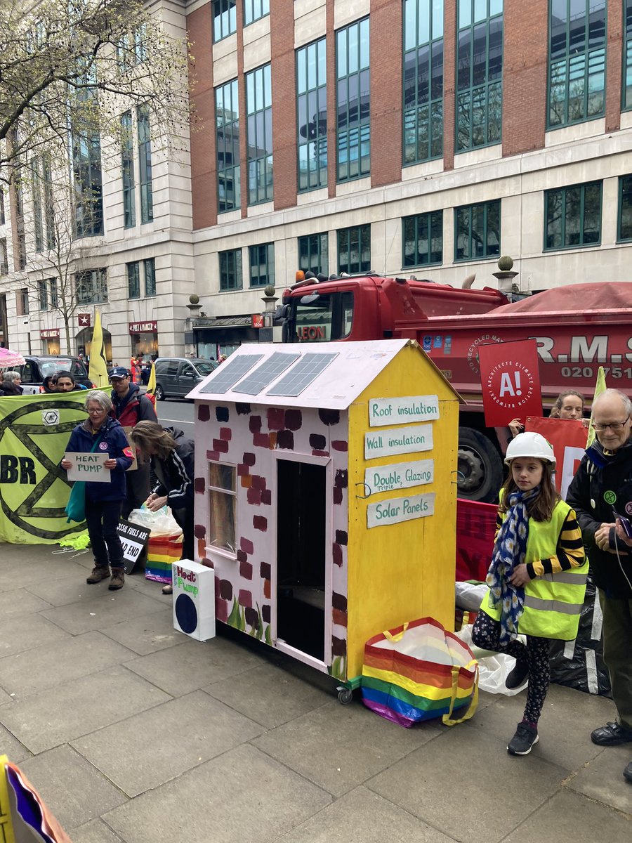 bobby_jewell's tweet photo. Amazing on talks on housing justice outside @luhc with @ArchitectsCAN @zerocarbonhouse @RachaelOwensArc @ImmyKaur, Home Energy Action Lab and a wendy house retrofit display https://t.co/9LlmSGpWvs
