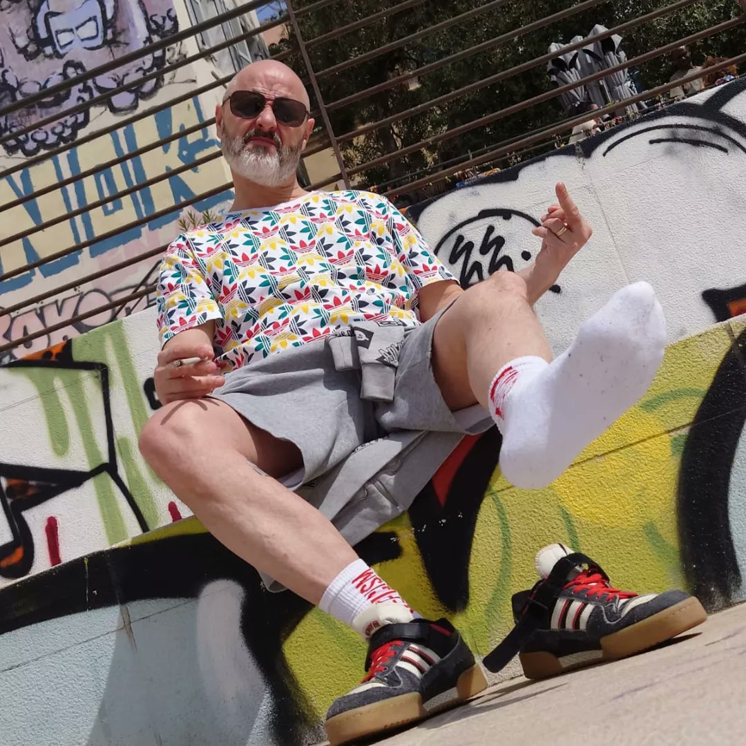 bearadidas2's tweet photo. #adidas #adidasgay #gayadidas #sneakers #sneaker #gaysneaker #gaysneakers #feet #gayfeet #gayfeetfetish #gaybear #gay #gaysox https://t.co/poAG1QSE4b