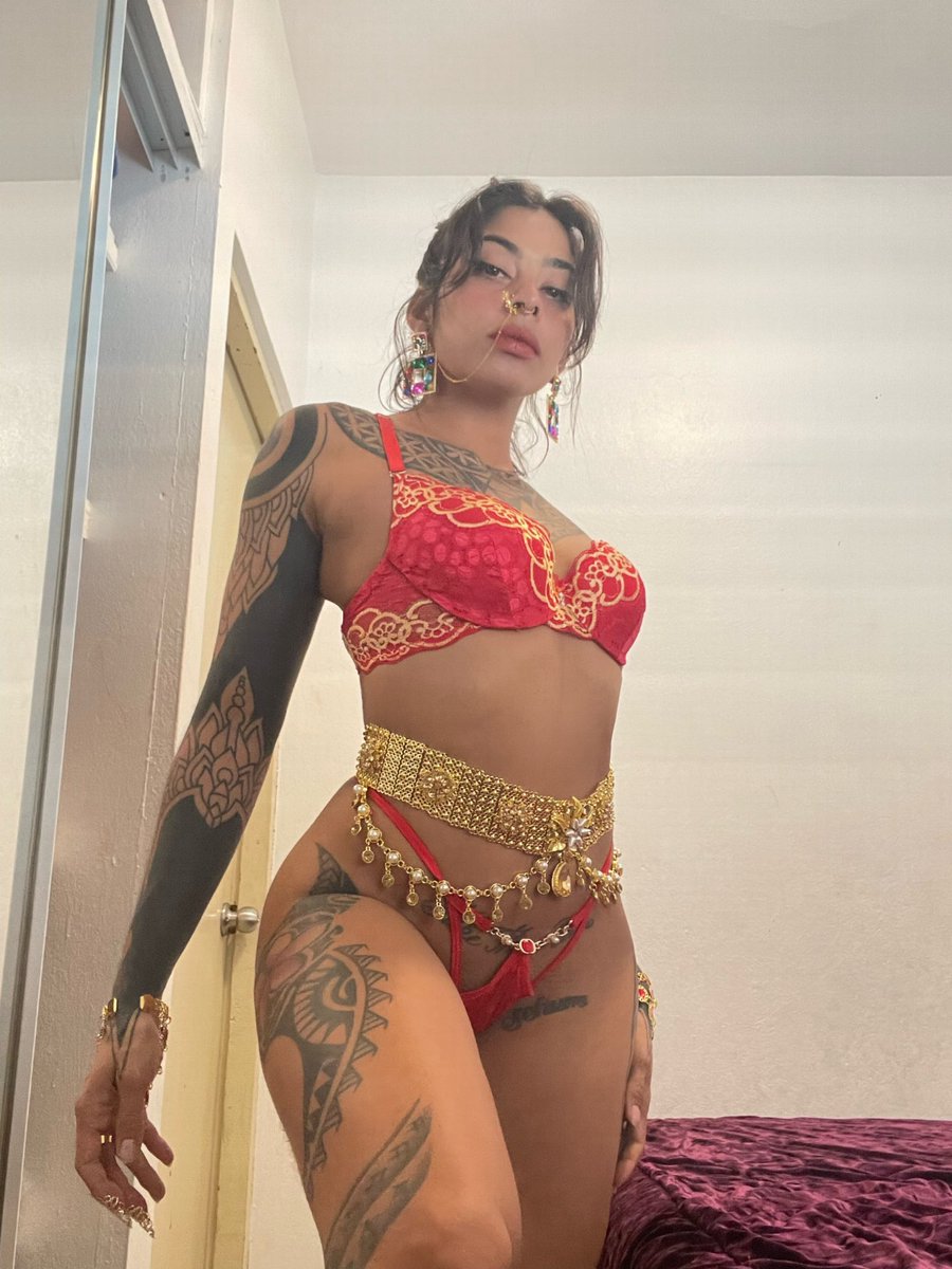lapalmita_'s tweet photo. Little India 🌹 https://t.co/AgVv74O8g7
