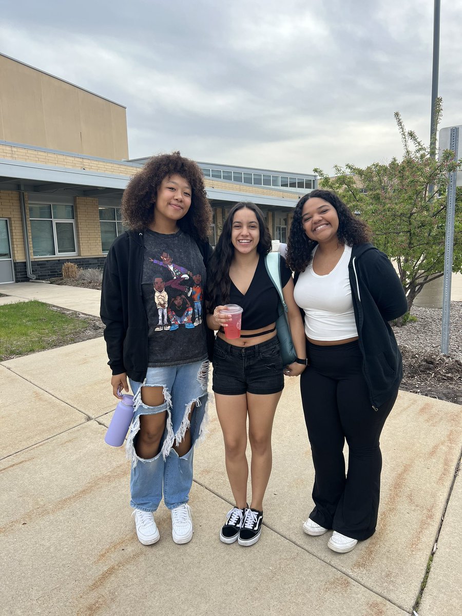 Michelle DeMar (@mrsdemarwv) on Twitter photo WVHS Future Teachers ready for their last observation of the year! <a href="/204GYOT/">204 Grow Your Own Teachers</a> WVHS Future Teachers ready for their last observation of the year! <a href="/204GYOT/">204 Grow Your Own Teachers</a>