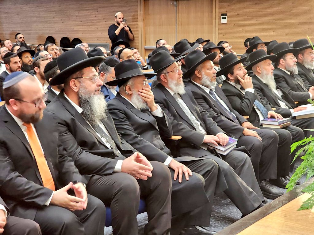 yehuda_raz's tweet photo. @dviramar2 העיתונאי של גדולי ישראל @dviramar2 https://t.co/lsVqUc5dxd