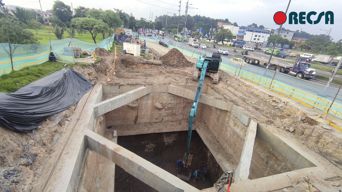 RECSA_MX's tweet photo. 🚧En #Bogotá, #Colombia, continuamos con gran ánimo la construcción del acueducto #TIBITOC para llevar agua a millones de habitantes de la capital.
#RECSA28
#ConstruyendoElFuturo https://t.co/SEmoHpR3PG