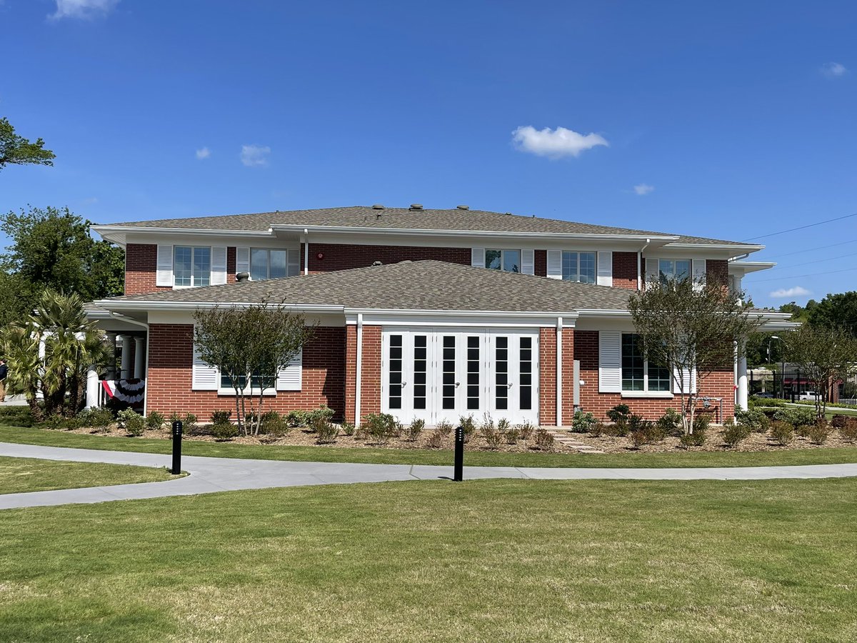 Lee Williams tweet media