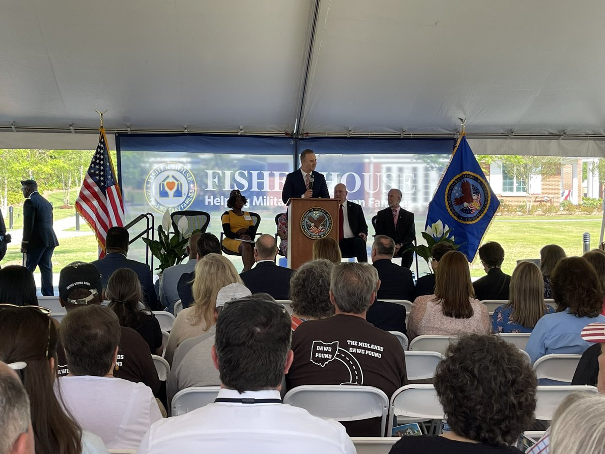 Lee Williams tweet media