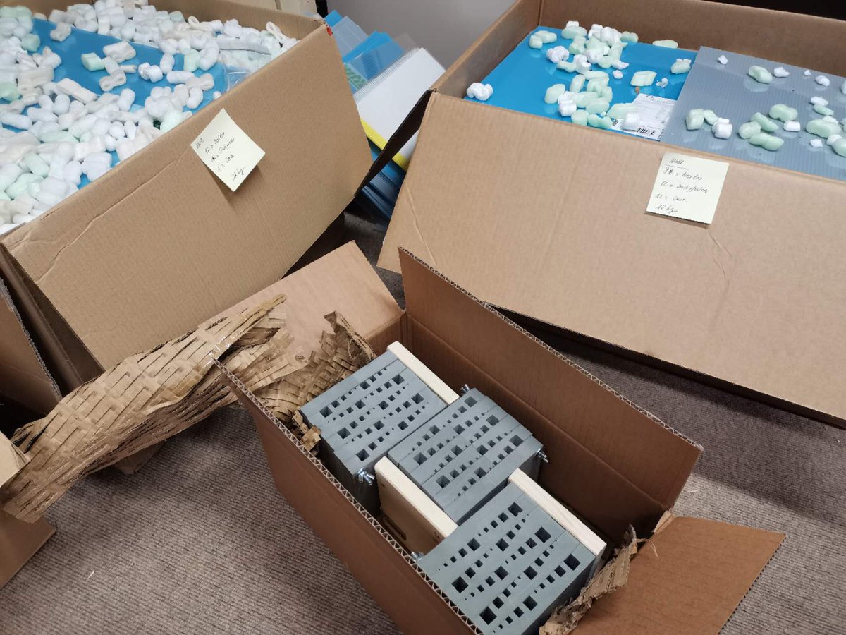Judith Trunschke (@jtrunschke) on Twitter photo The final three of 72 layer nests for monitoring cavity nesting bees in our new GolfBiodivers project are ready packed to be send to our partners. <a href="/naturealexk/">Alexandra-Maria Klein</a> <a href="/FelixFornoff/">Felix Fornoff</a> The final three of 72 layer nests for monitoring cavity nesting bees in our new GolfBiodivers project are ready packed to be send to our partners. <a href="/naturealexk/">Alexandra-Maria Klein</a> <a href="/FelixFornoff/">Felix Fornoff</a>
